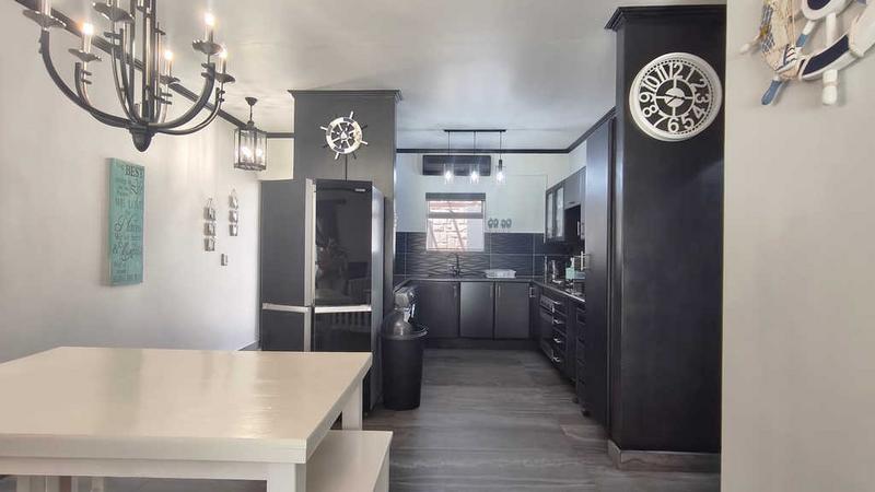 3 Bedroom Property for Sale in Diaz Western Cape